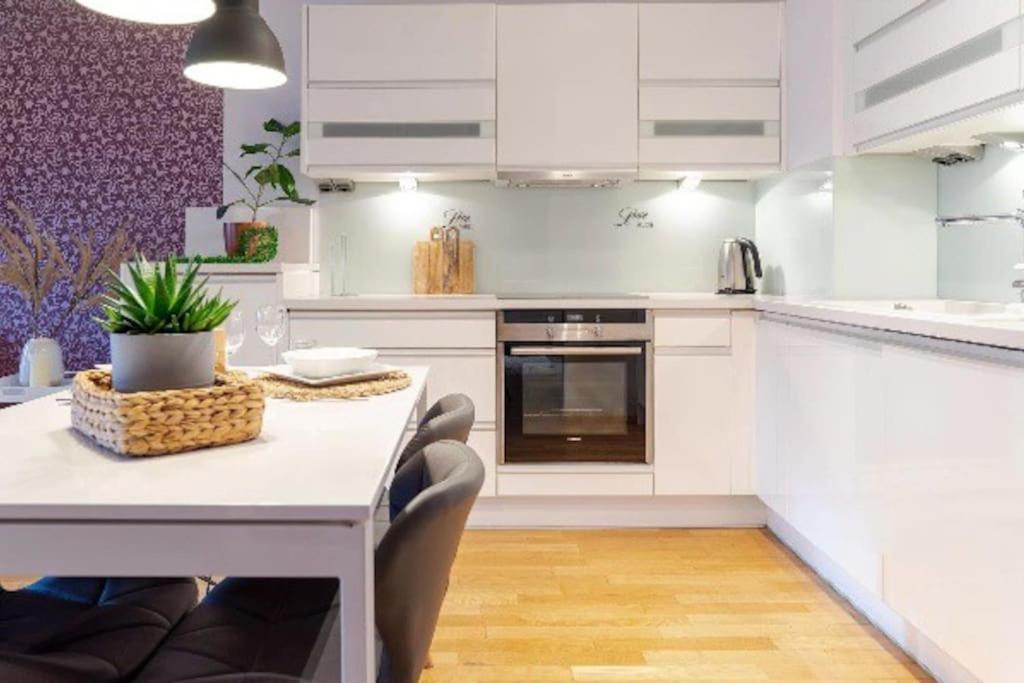 Uroczy Apartament - Angel City Krakow Luaran gambar