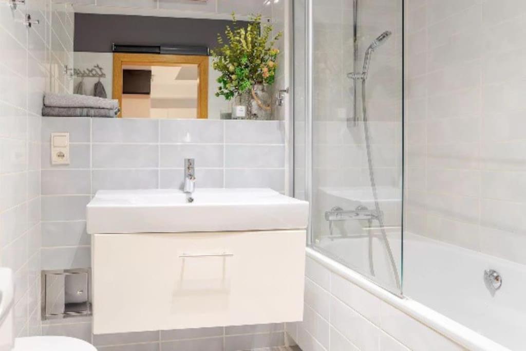 Uroczy Apartament - Angel City Krakow Luaran gambar
